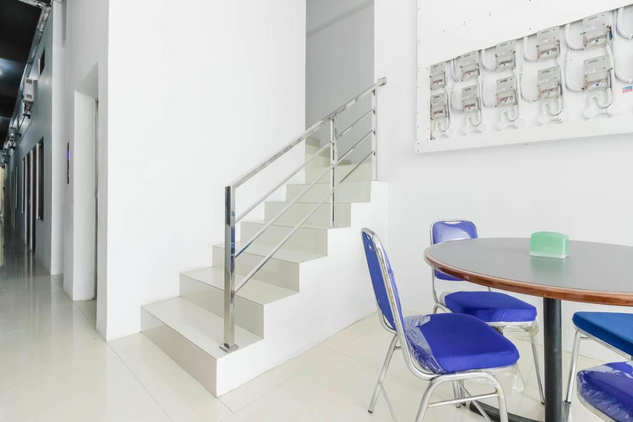 Reddoorz Near Hayam Wuruk Plaza Hotell Jakarta Eksteriør bilde
